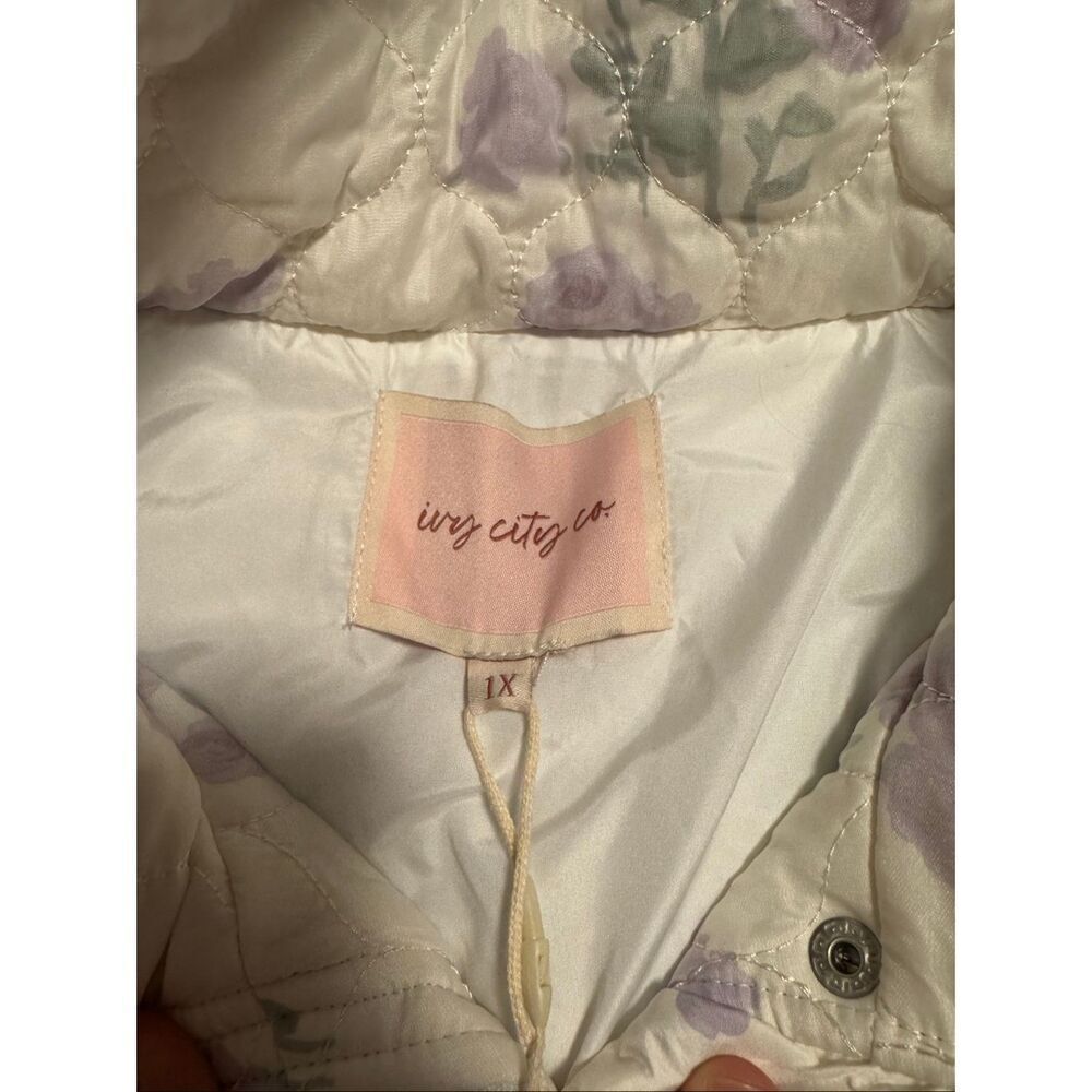 Ivy City size 1X quilted floral jacket retails $158 - NWT - Picture 7 of 8